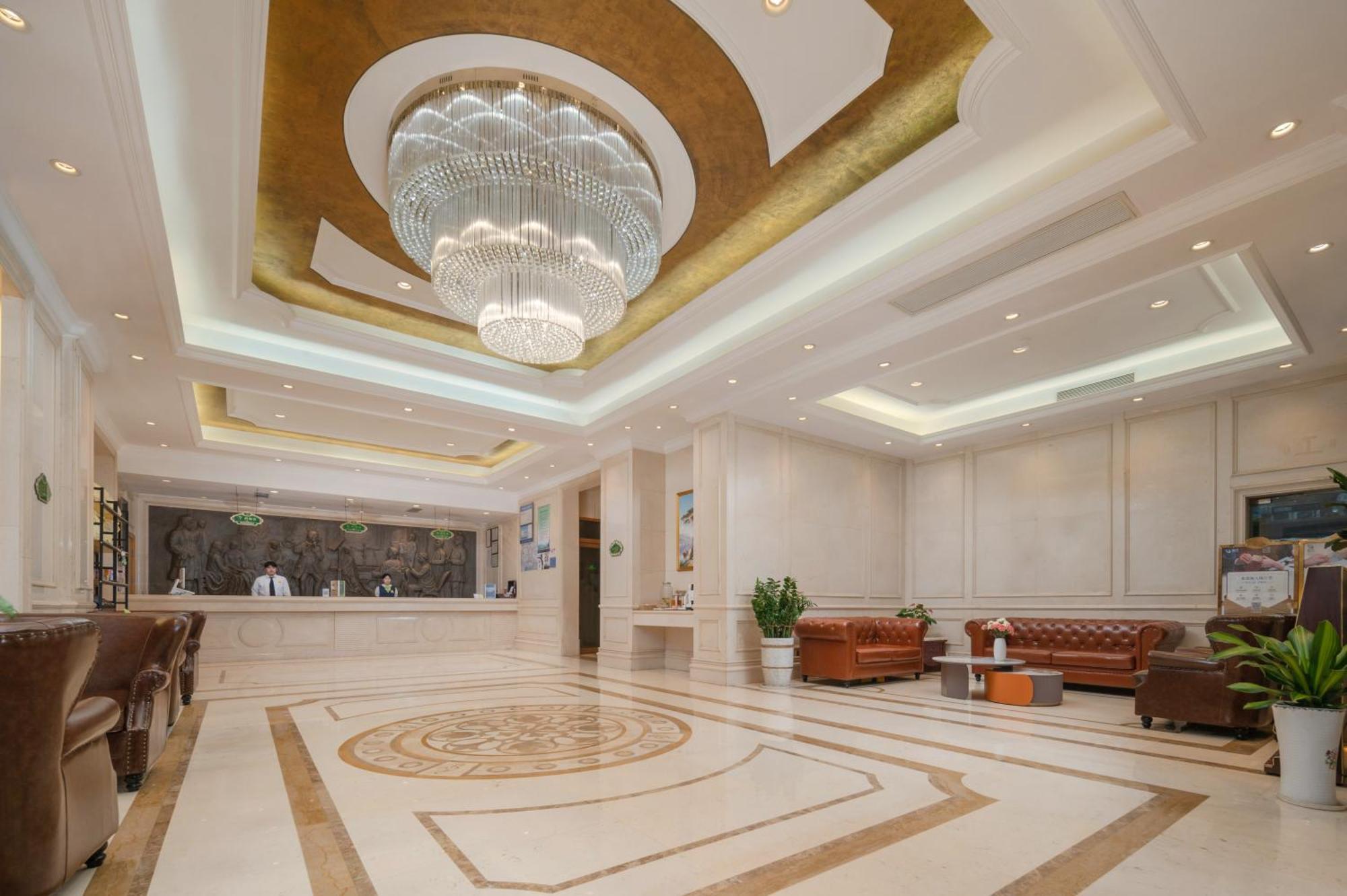 Vienna Hotel Shenzhen Fuyong Subway Station Esterno foto